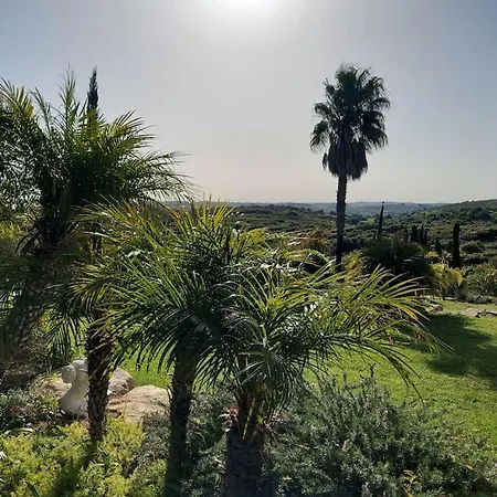 Apartamento Traumhaftes Poolapartment In Einer Parkvilla