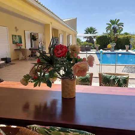 Apartamento Traumhaftes Poolapartment In Einer Parkvilla Colegio