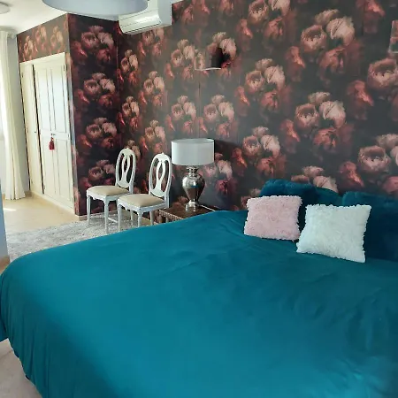 Apartamento Traumhaftes Poolapartment In Einer Parkvilla Colegio