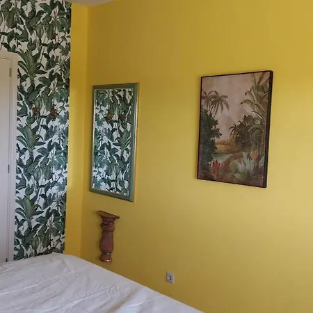 Traumhaftes Poolapartment In Einer Parkvilla Apartament *